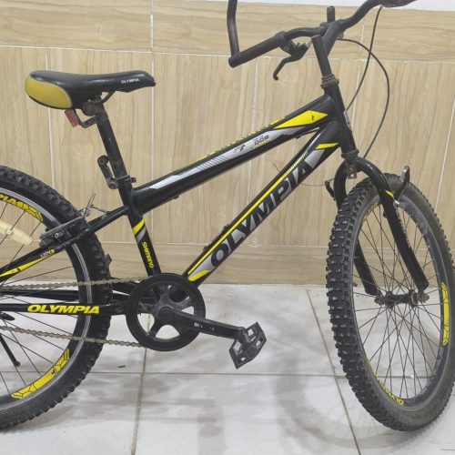 دوچرخه 24  خیلی کم استفاده شده ،در حد نو،  ترمز  جفت سیمی ،تمام مصرفی ها تعویض شده از جمله تایرها نو نو .