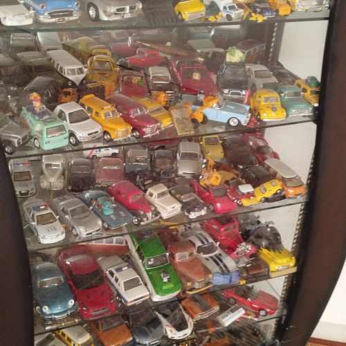 کلکسیون ماشین های فلزی