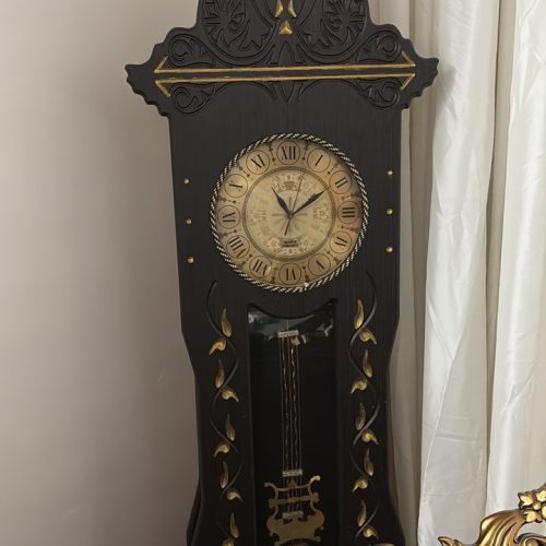 ساعت .میزغذا خوری. صندلی راک.جامیوه