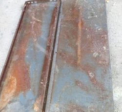 قفس و پایه مغازه