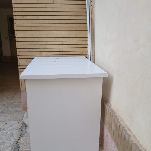 میز صندلی کاشت ناخن