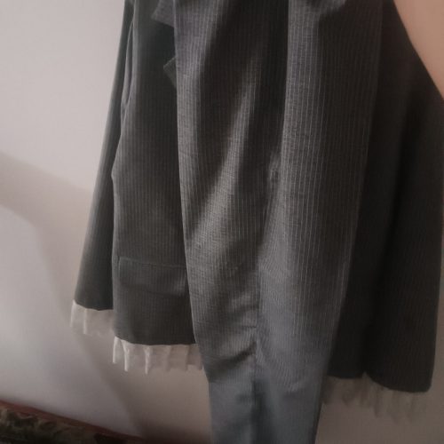 کت و شلوار خوش دوخت جنس عالی و نو  و شال