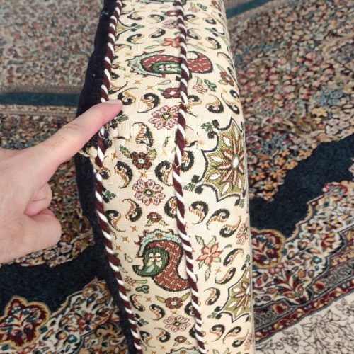فروش دو تخته فرش 4*3 – فروش 8 عدد پشتی در حد نو نو