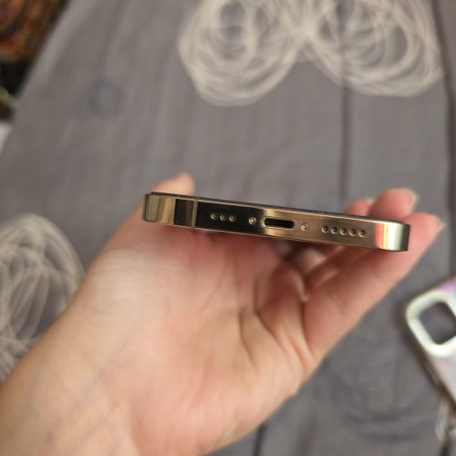 آیفون 12 پرو zaa