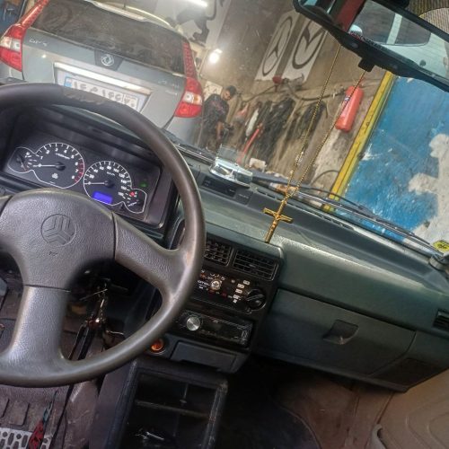 پراید مدل 86 یه لکه رنگ فنی سالم سلامت .ماشین دست مکانیک بوده .تخفیف پایه معامله (رنگ عنابی)