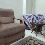 مبل راحتی و میز عسلی