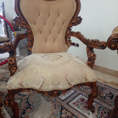 مبل سلطنتی و میز نهار خوری