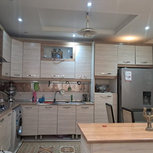 82 متر دوخواب با پارکینگ اختصاصی