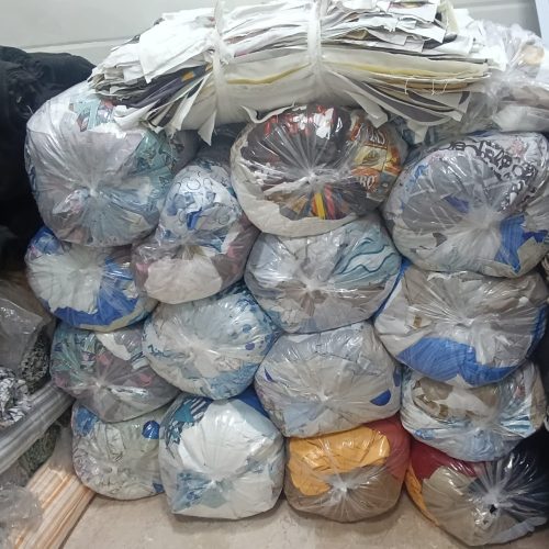 خریدار انواع پارچه های کیلویی متری