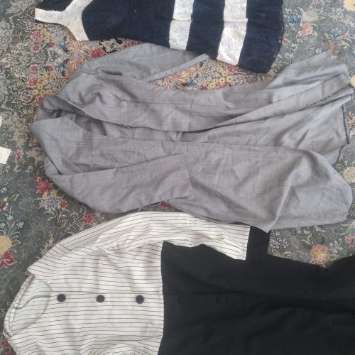 کلی لباس زنانه.مانتو.لباس تو خونه ای.کیف.پالتو