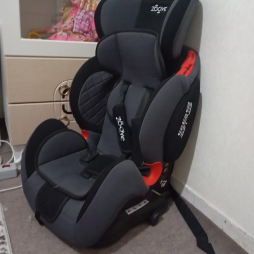 صندلی ماشین  و روروعک و اغوشی