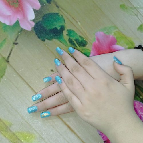 کاشت ناخن رایگان