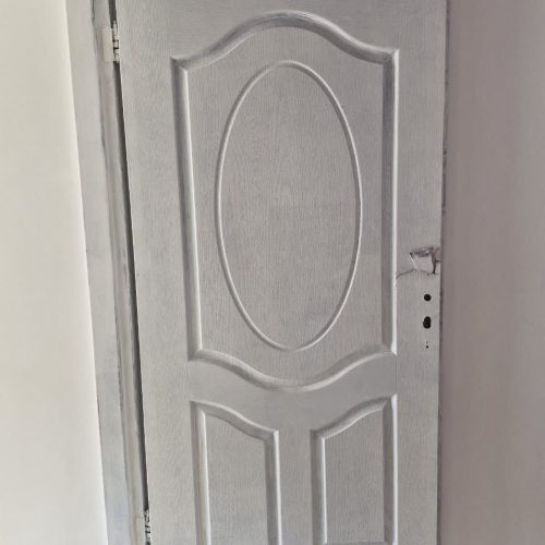 چهار عدد در اتاق