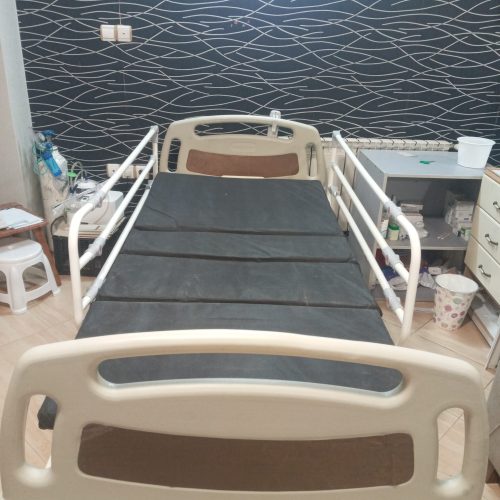 تخت برقی بیمارستانی