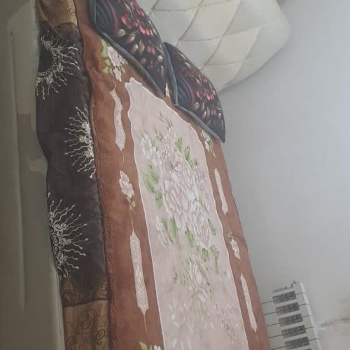 تخت خواب با اینه و کمد و کمد بچه ماشین بچه  و اینه شمعدانی