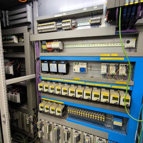 تعمیرات برق صنعتی و ساختمان