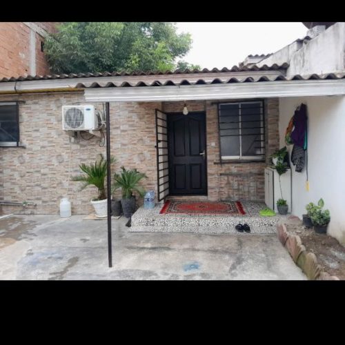 ویلایی‌ کلنگی