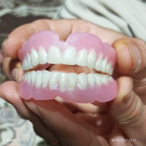 یک دست دندان مصنوعی تازه نونو