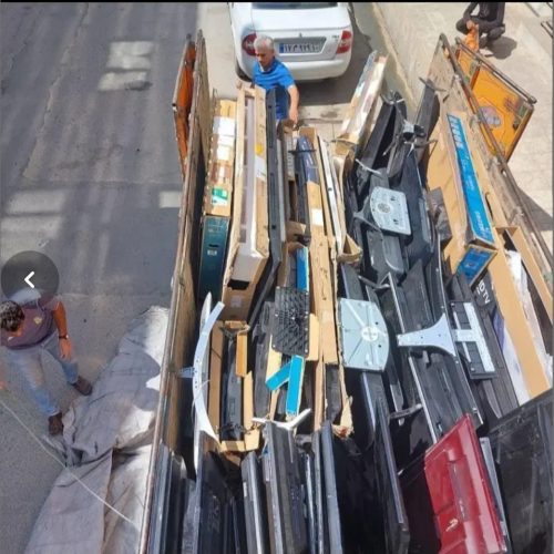 خریدار تلویزیون های شکسته و خراب