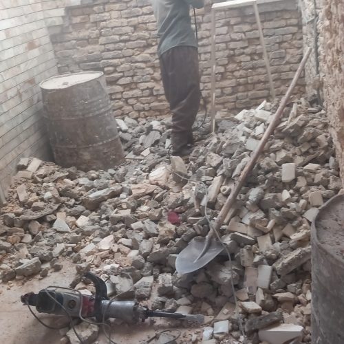 تخریب کار افغانستانی و تعمیرکار