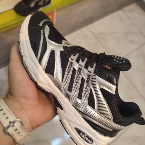 کفش مردانه و زنانه