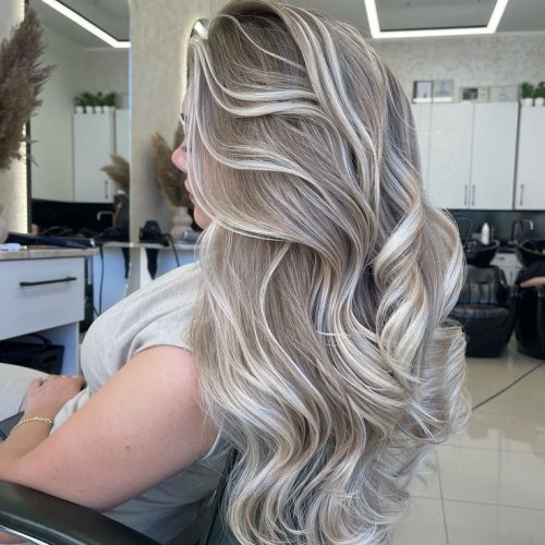 انواع خدمات رنگ مو با کمترین قیمت