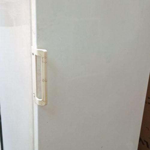 یخچال سفید رنگ  تمیز