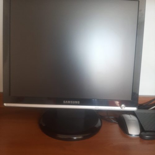 سیستم کامپیوتر قدیمی