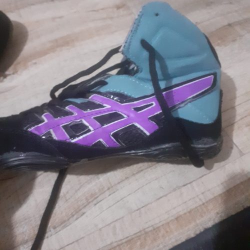 کفش ودو بنده کشتی