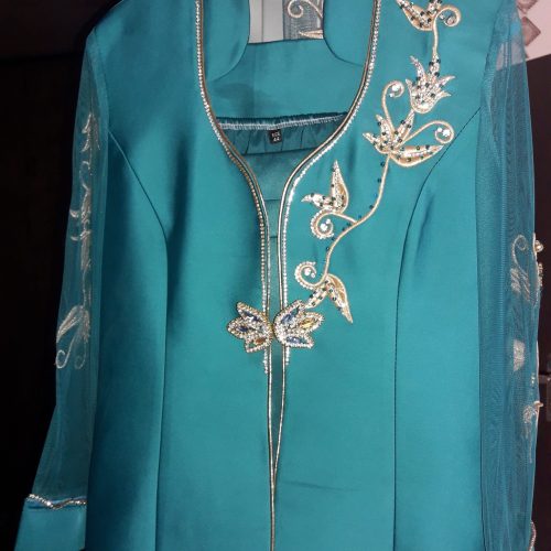 سلام یک عدد کت دامن سایز 44 موجوده به خودم کوچک شده میخواهم بفروشمش