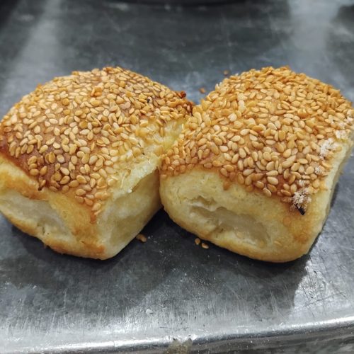 استاد کار قنادی کار بلد