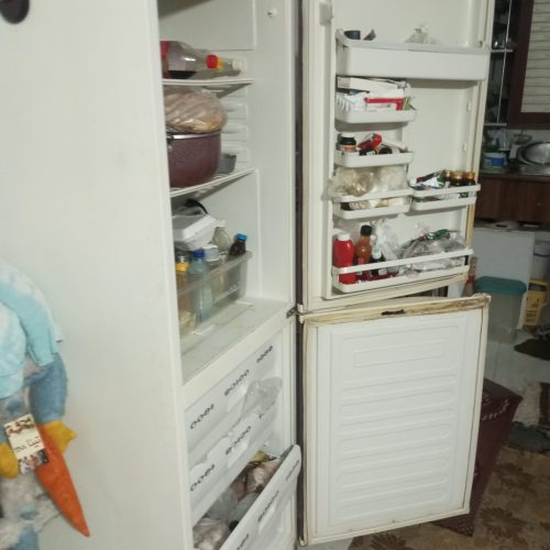 یخچال و فریزر دو درب رنگ زرشکی