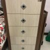 میز و صندلی و نیشنی