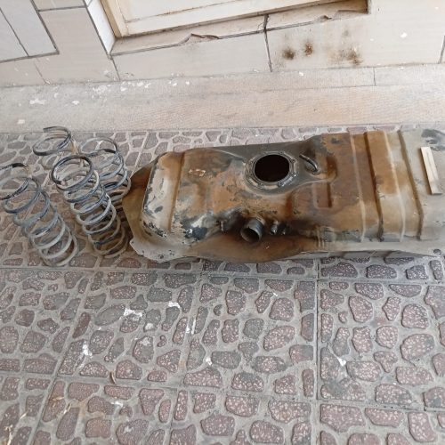 باک بنزین پراید و4فنر پراید4