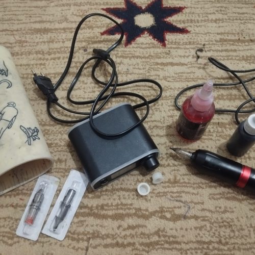 یک دستگاه تتو به فروش میره