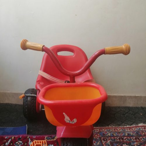 دوچرخه سه چرخ قرمز