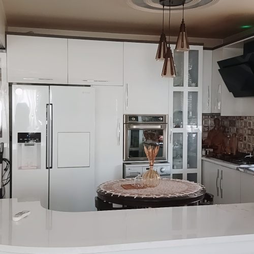 آپارتمان تک واحدی