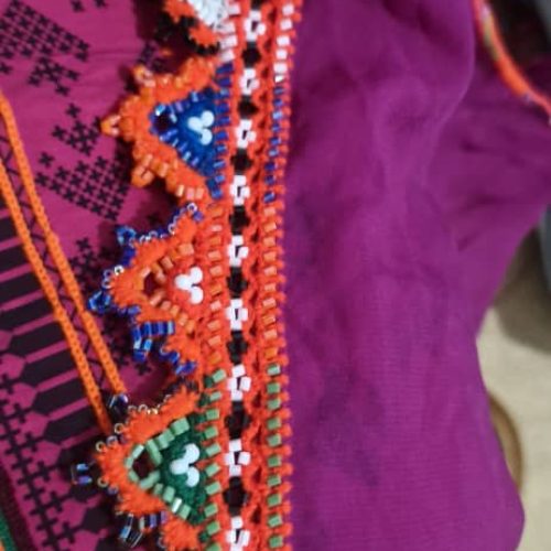 کریشی چادر، روسری، لباس،