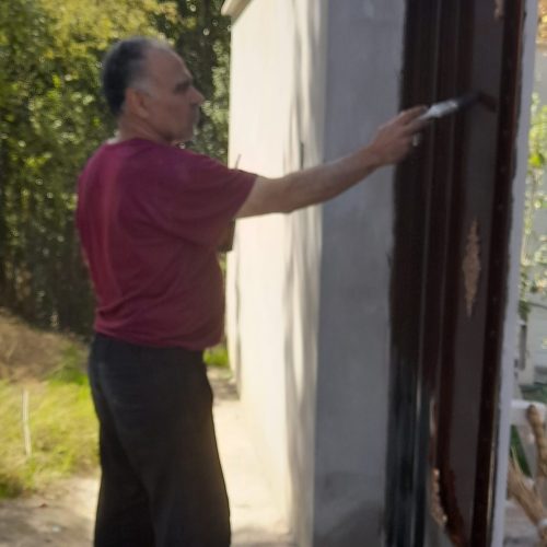 رنگ آمیزی درو بنچره