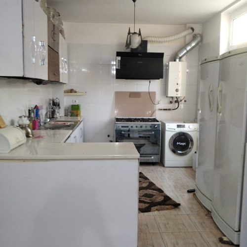 اپارتمان طبقه اول روی پیلوت 85متری