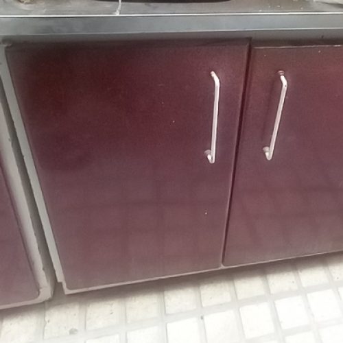 کابینت  9 متری با سینک دو لگنه به همراه هود در حد نو متری 2تومن