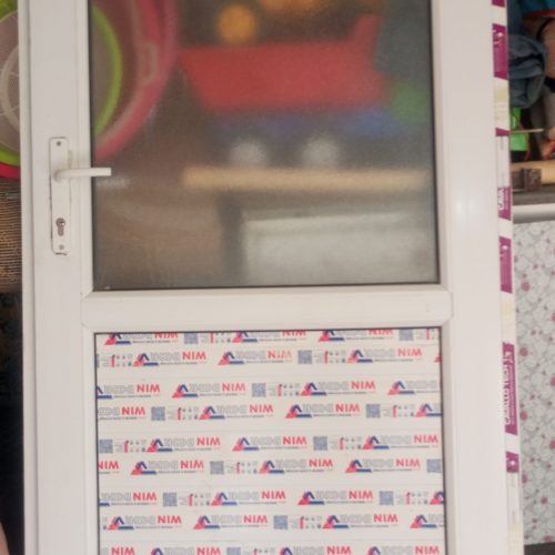 درب پی وی سی