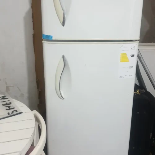 یخچال تر وتمیز کاملا سالم