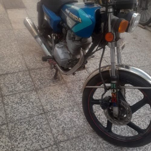 موتور سیکلت 200