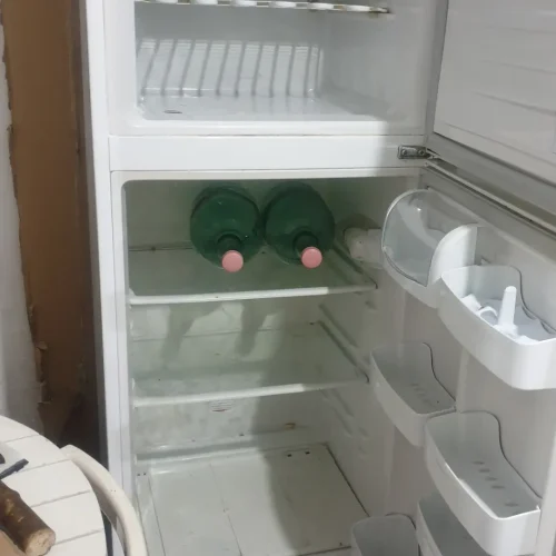 یخچال تر وتمیز کاملا سالم