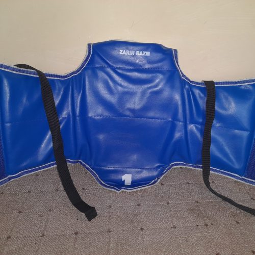 وسایل مبارزه کلاس کونگ فو کاراته و تکواندو کاملا سالم