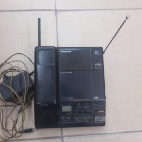 مبل راحتی و چند وسیله دیگر