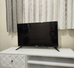 میز تلویزیون سفید