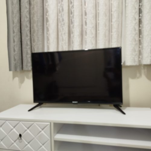 میز تلویزیون سفید