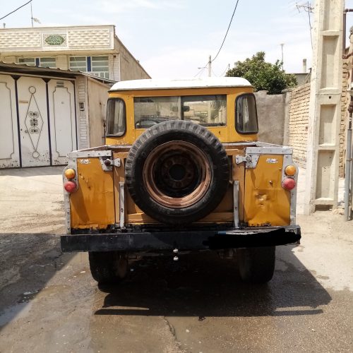 لندرور نیم تنی مدل 1368 دارای بیمه به مدت 5ماه